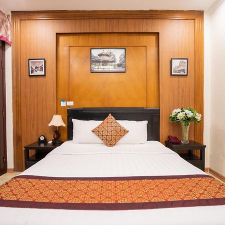 Ha Noi Lake View Hotel & Travel Ханой Экстерьер фото