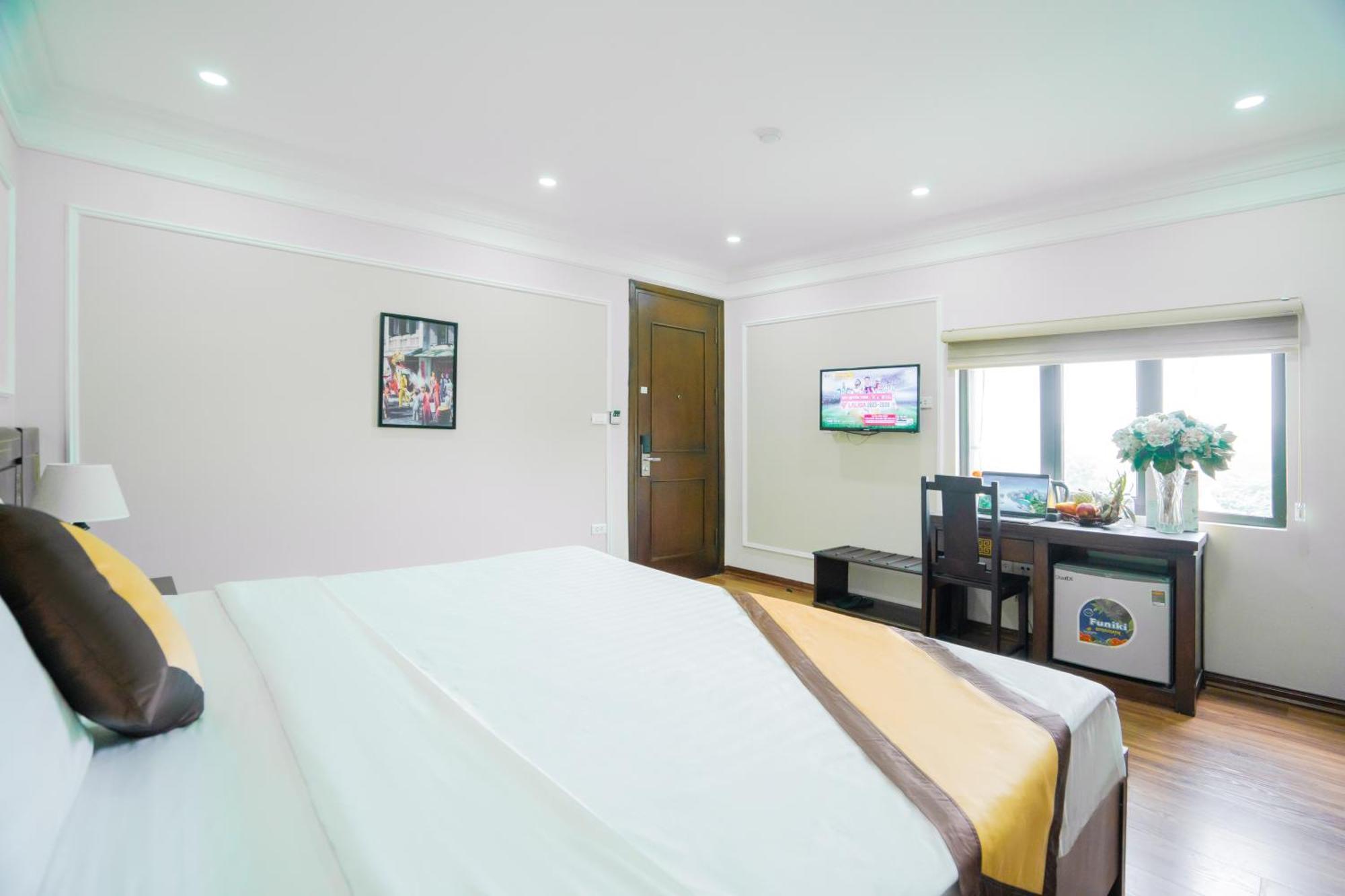 Ha Noi Lake View Hotel & Travel Ханой Экстерьер фото