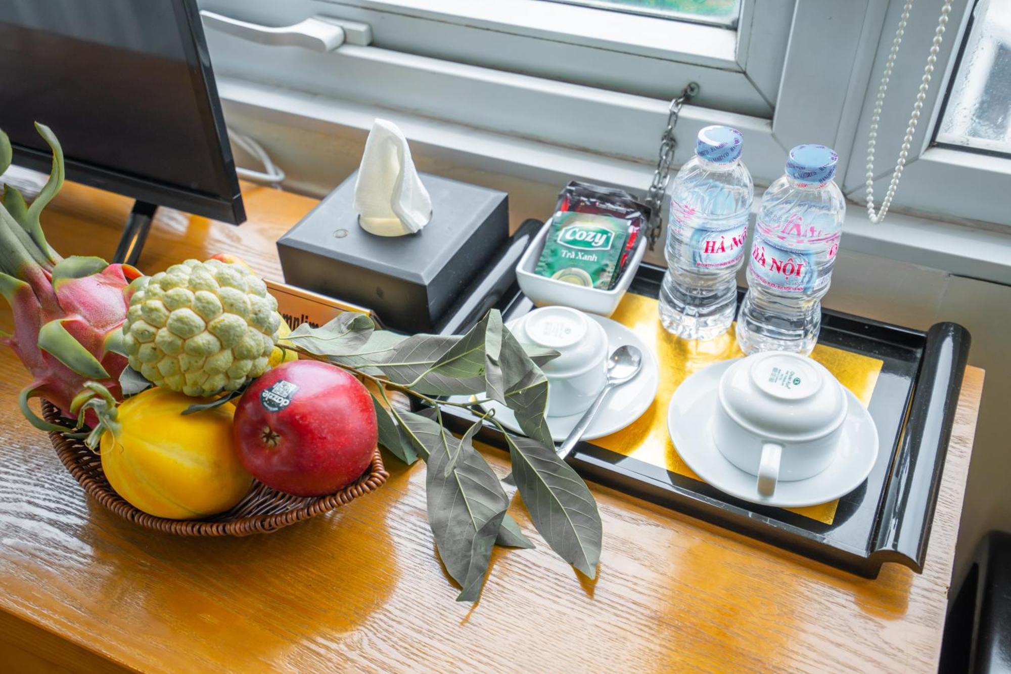 Ha Noi Lake View Hotel & Travel Ханой Экстерьер фото